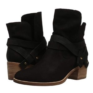 UGG Elora Black Leather Ankle Boots
